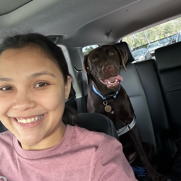 Meet your Posher, Camille - Picture 2 of 3